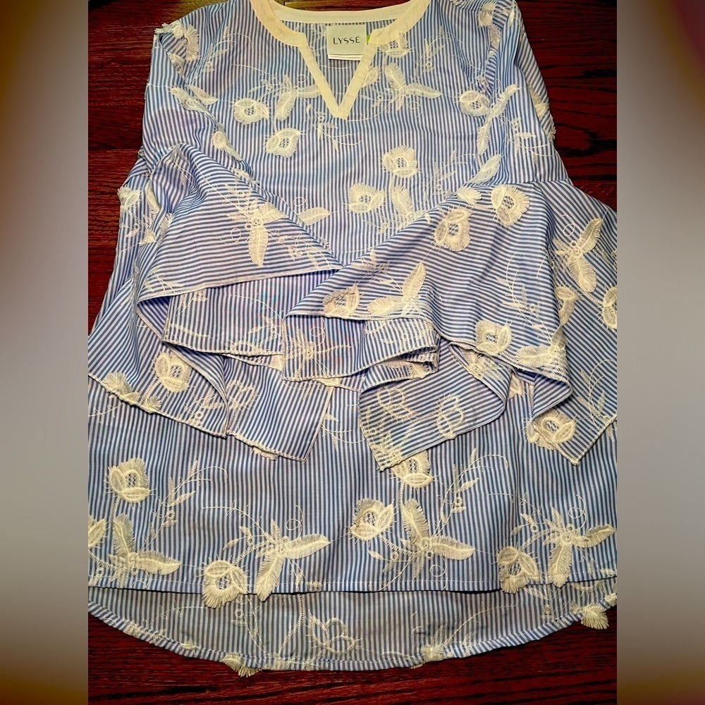 LYSSE Tunic-super sleeves